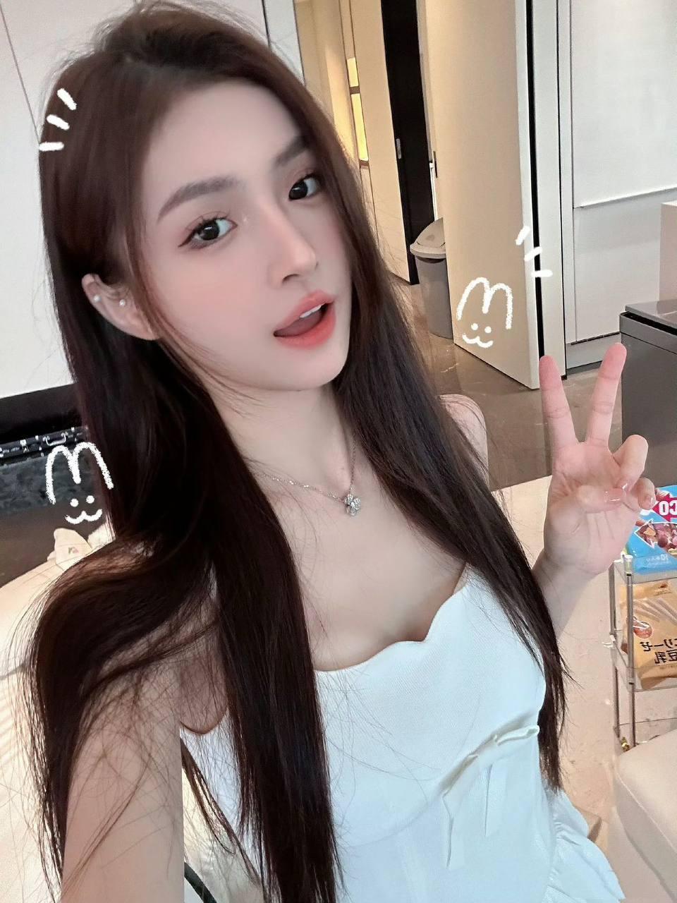 文殊院香园内的静谧午后，自带白茶与抄经的时光